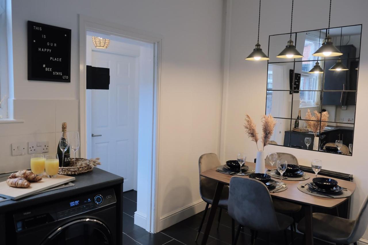 Bee Stays - Pickmere House Warrington Extérieur photo