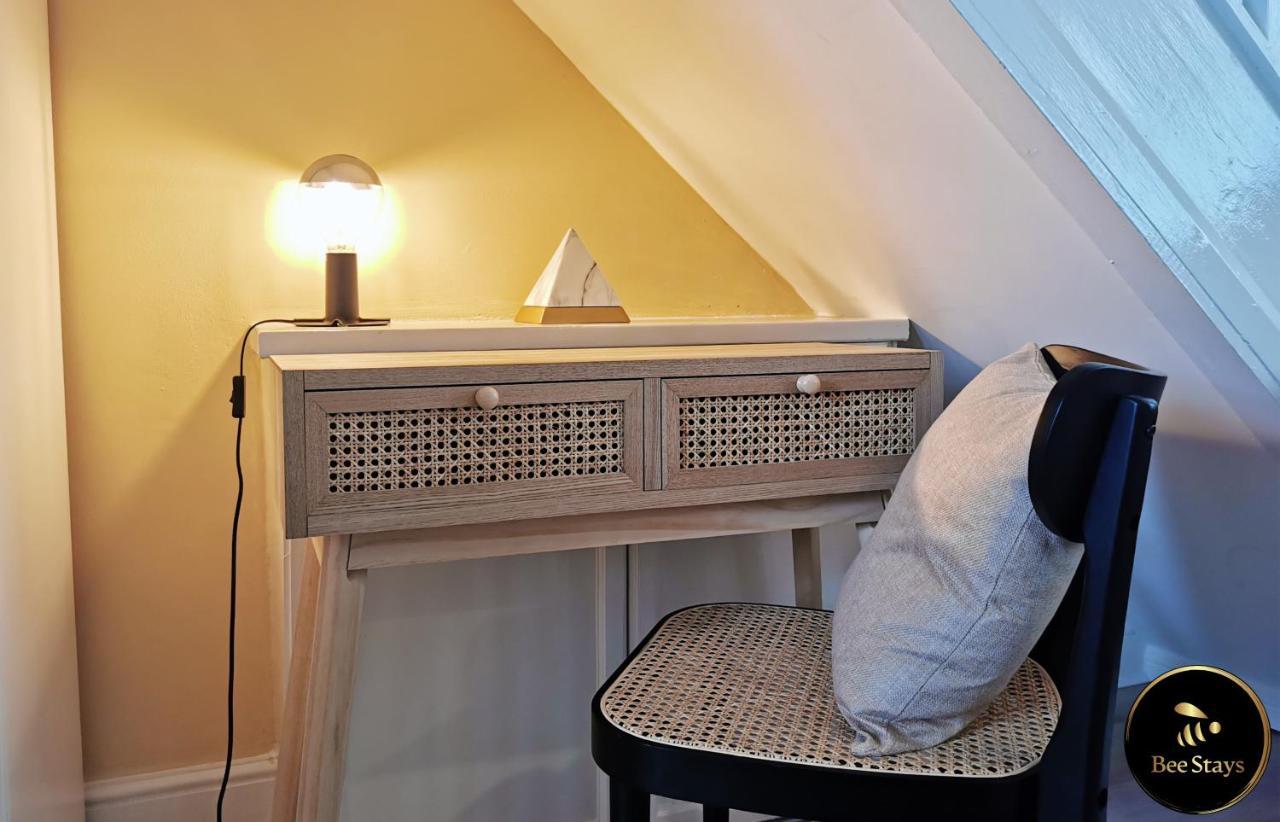 Bee Stays - Pickmere House Warrington Extérieur photo
