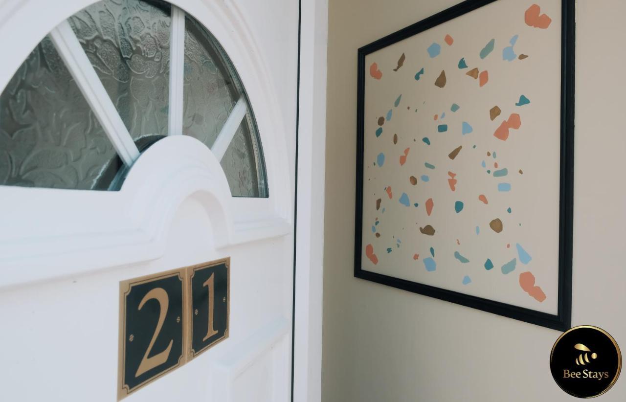 Bee Stays - Pickmere House Warrington Extérieur photo