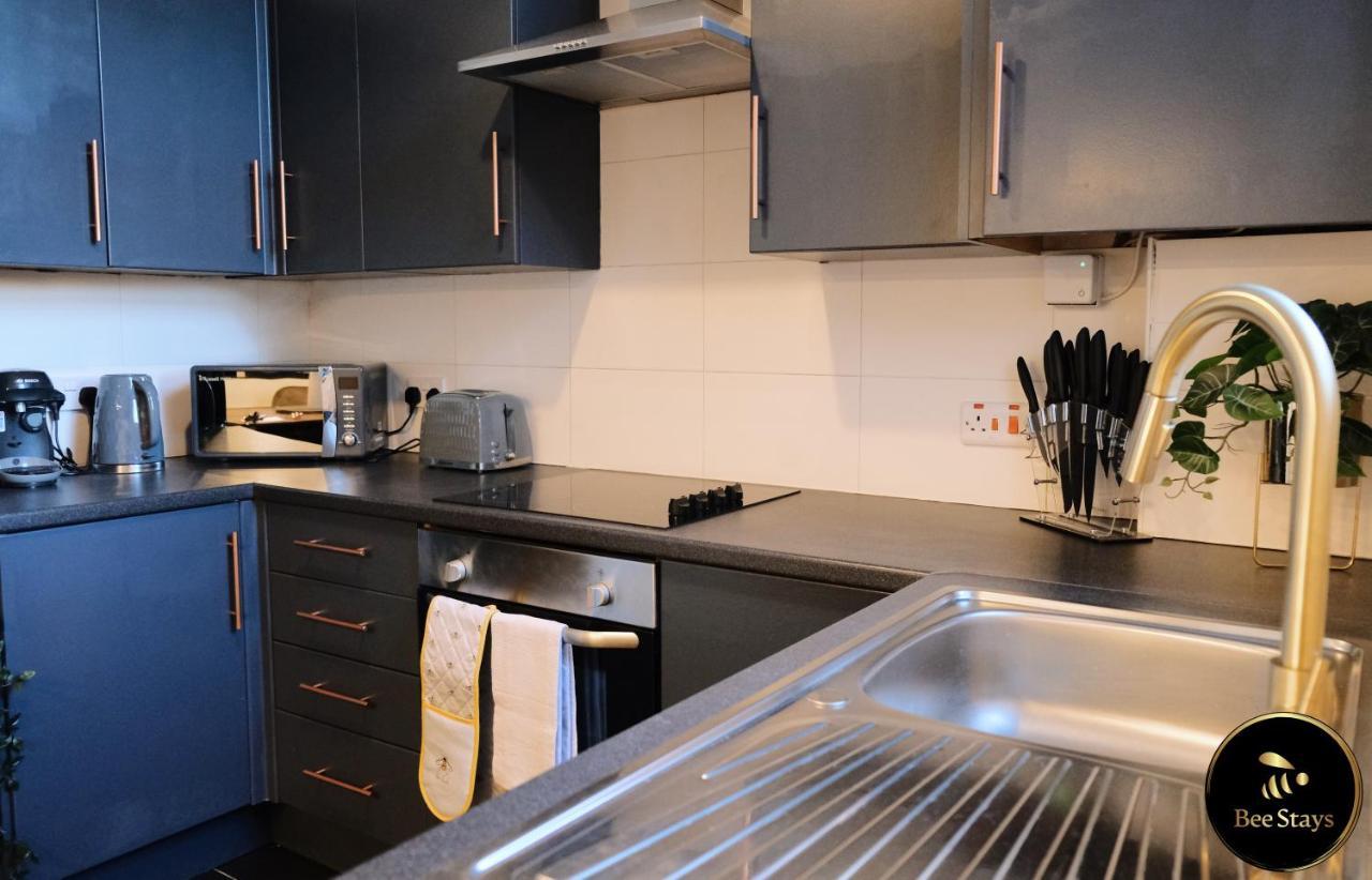 Bee Stays - Pickmere House Warrington Extérieur photo