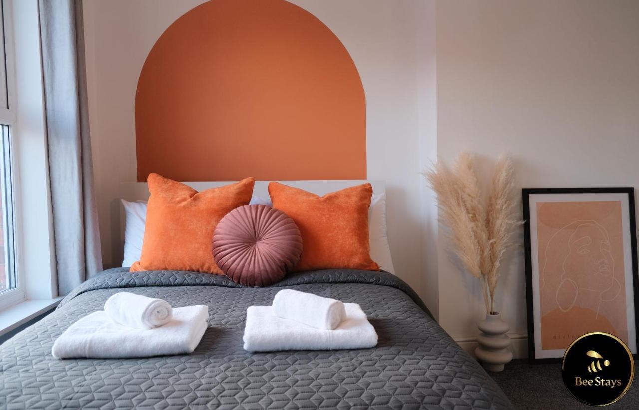 Bee Stays - Pickmere House Warrington Extérieur photo