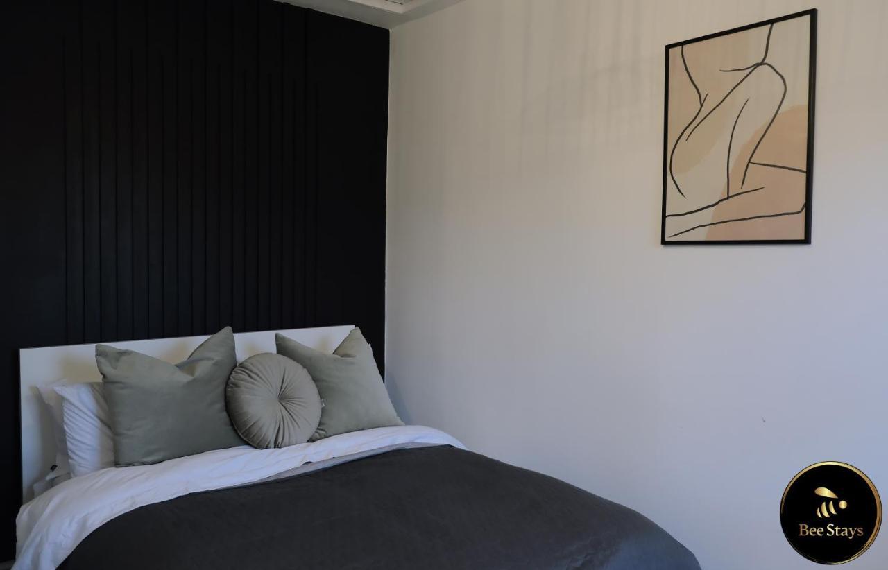 Bee Stays - Pickmere House Warrington Extérieur photo